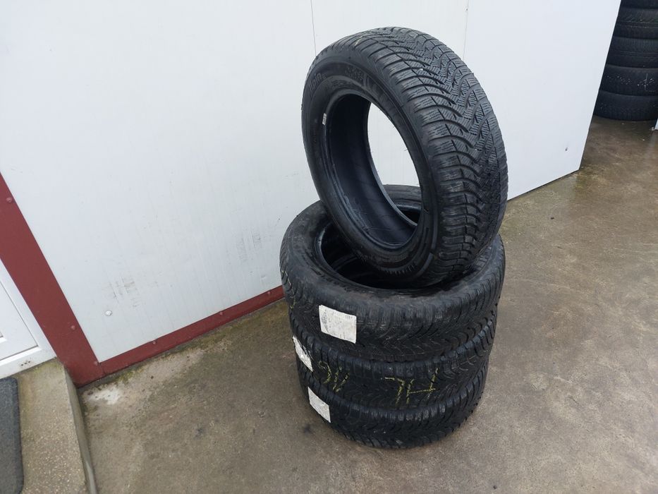 125 lei bucata! Set anvelope M+S/IARNA 205 60 16 Michelin