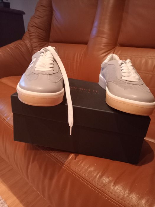 Adidasi musette nr 38 ca noi