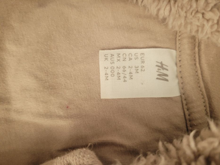 Costum pufos/ salopeta H&M 62mm,2-4 luni
