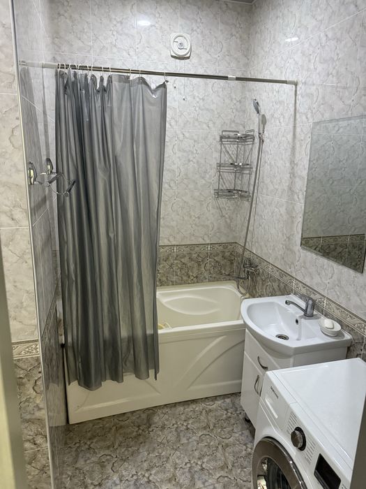 Продам 2-х комнатную квартиру на Навои с обстановкой