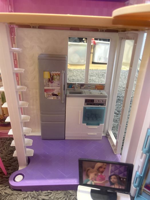 Барби / Barbie къща на 2 етажа, с аксесоари