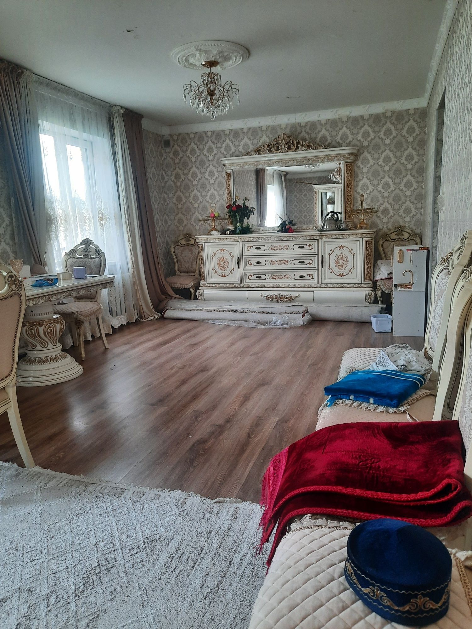 Продам дом из 7 комнат  120 кв