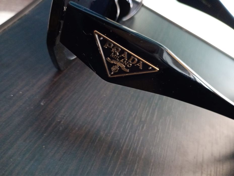 Vand ochelari de soare PRADA