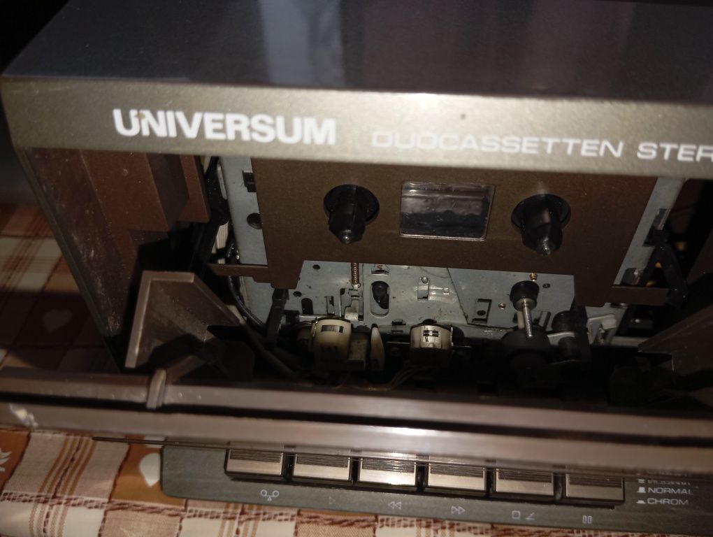 Урдба с грамофон Universum VTCF 2344 с колонки Aiwa