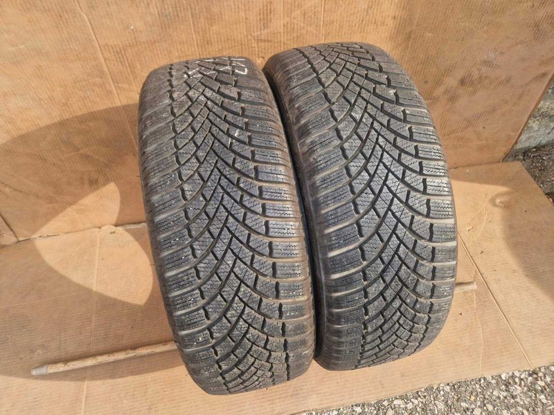 2 Bridgestone R18 215/55 Anvelope de iarnă DOT3621