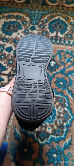 Женские ботинки зимние.