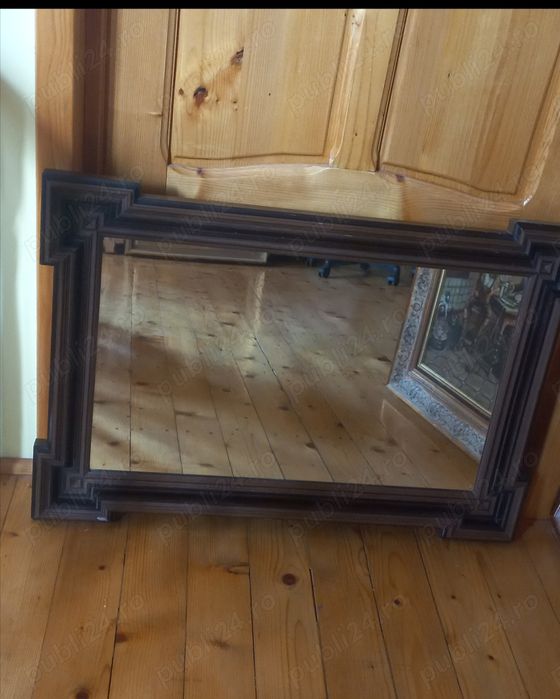 Oglindă de perete veche, cu ramă lemn 92/60 cm