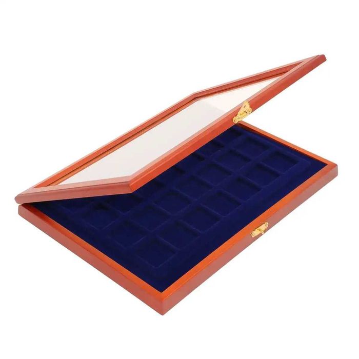 Луксозна дървена витрина SAFE за монети с различни отвори на монетите!