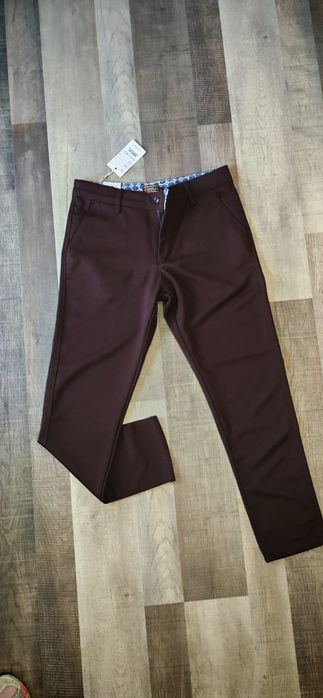 Sacouri și pantaloni