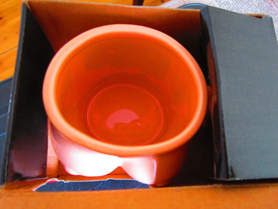 Чаша за Чай и Кафе във форма на Женски Гърди  Англия