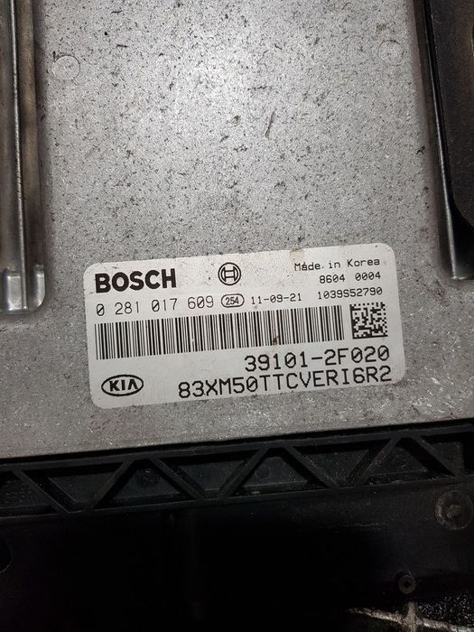 Calculator motor Kia Sorento II 2.2 D 2009 - 2015 197CP Manuala D4HB (692) 0281017609