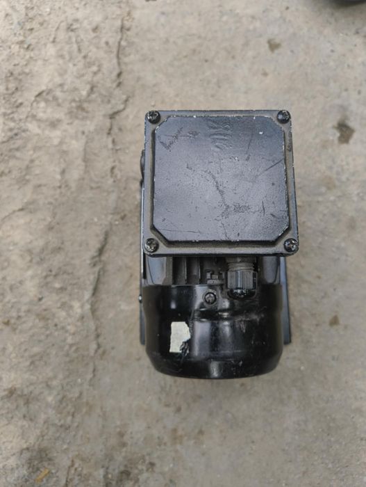 Vind motor electric   o,12 Kw ,0,09 Kw 230/380 v