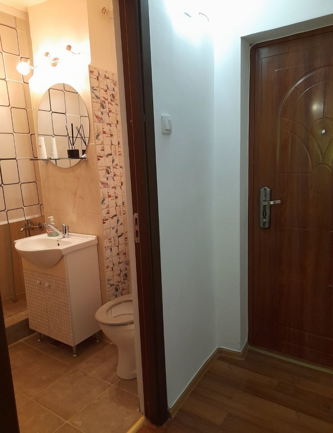 Închiriere garsoniera cf 1, sp Jud, Ploiești