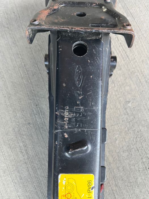 Крик за кола Ford