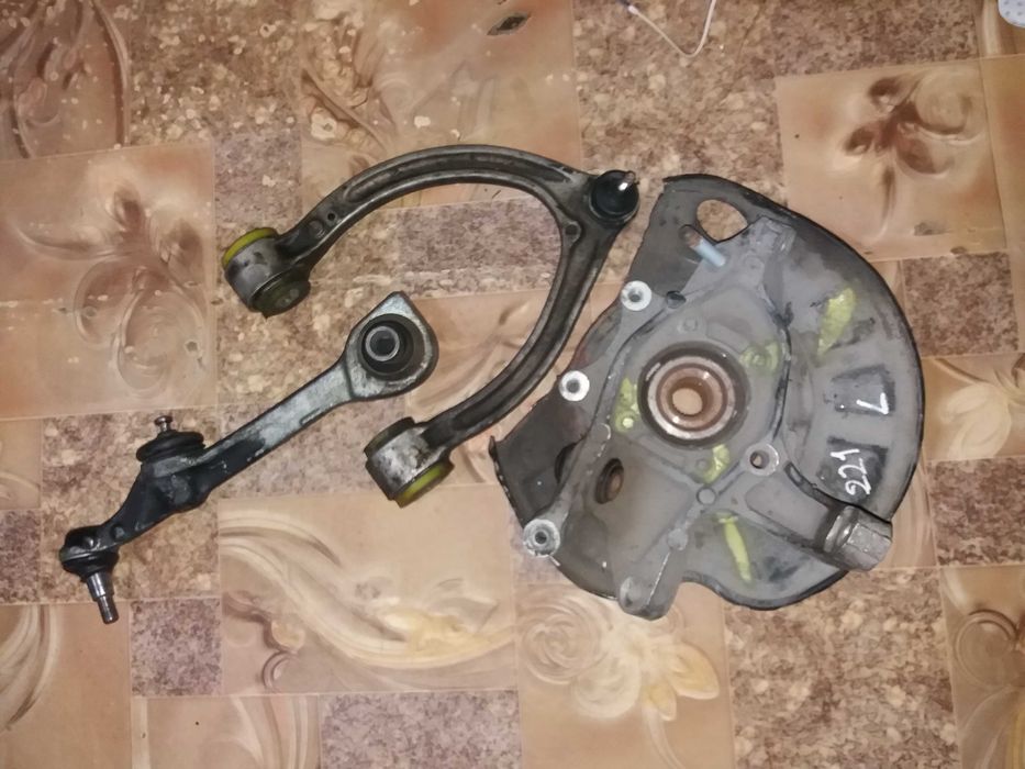 Продам запчасти по ходовой на Mercedes w221