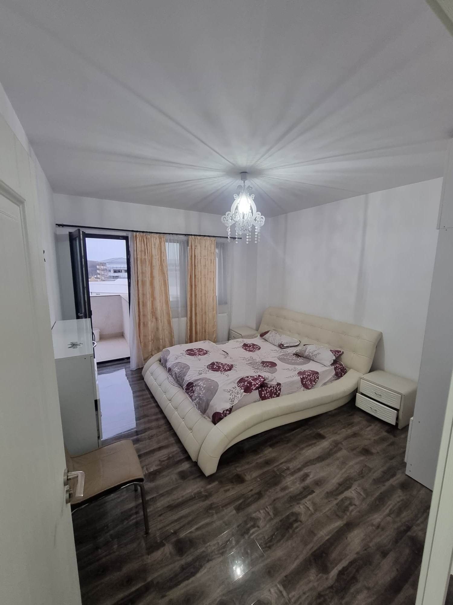 Apartament de închiriat sau vânzare