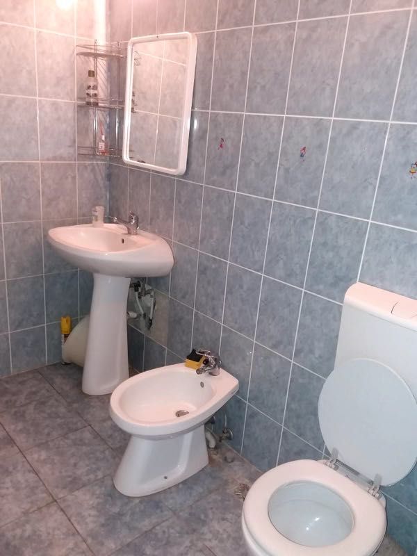 Apartament decomandat, 2 camere, centru Drăgășani, etaj 2