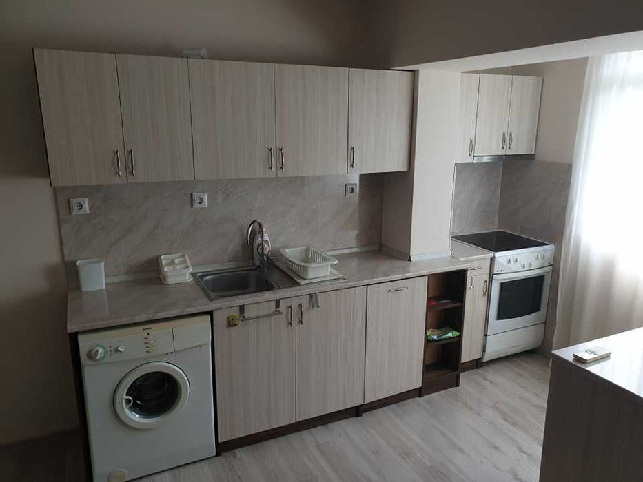 Дава се под наем Тристаен апартамент в Бургас, Славейков - 68 кв.м за 357 € - Снимка #4