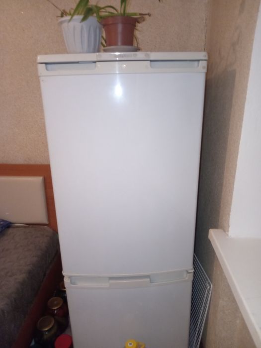Продам б/у холодильник