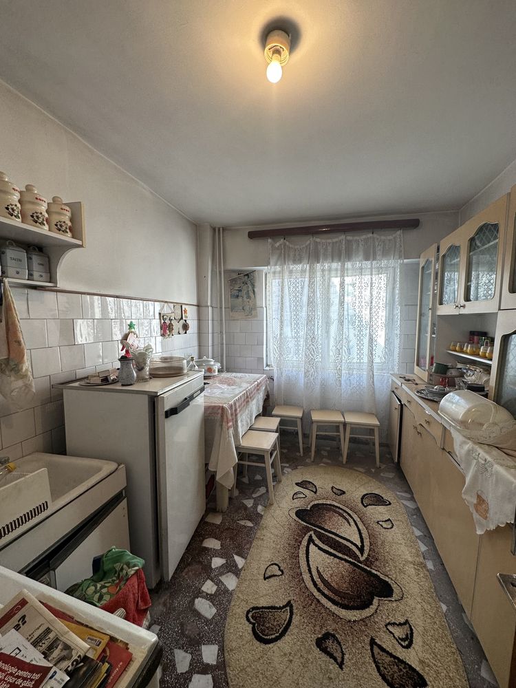 Apartament de Vanzare 4 camere Vasile Alexandri