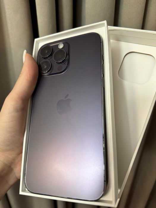 Se vinde Iphone 14 Pro Max 128 GB. Utilizat, un mic defect