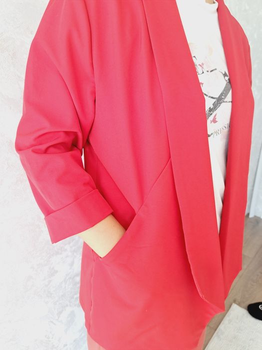 4000тг пиджак  почти новый