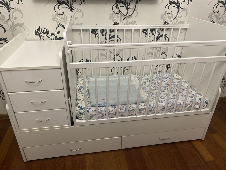 Продам детскую кроватку