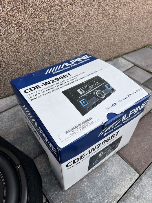 Subwoofer Activ roata Rezerva + Cd Player Alpine