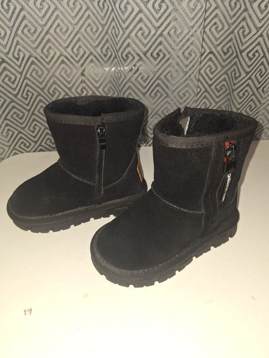 Детские уги, натуралка размер 26