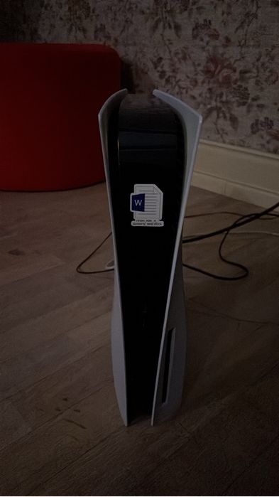 Playstation 5 ,2 джойстика,2 игры