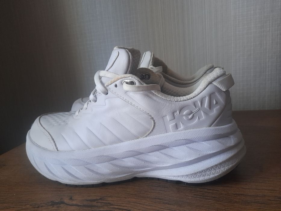 HOKA BONDI Sr маратонки 39 номер.