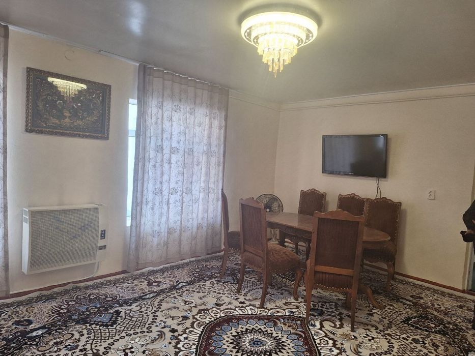 Ховли сотилади 2,5 сотих ер , 105 кв хонаси .Гор ГАИ. 51000$ торг.