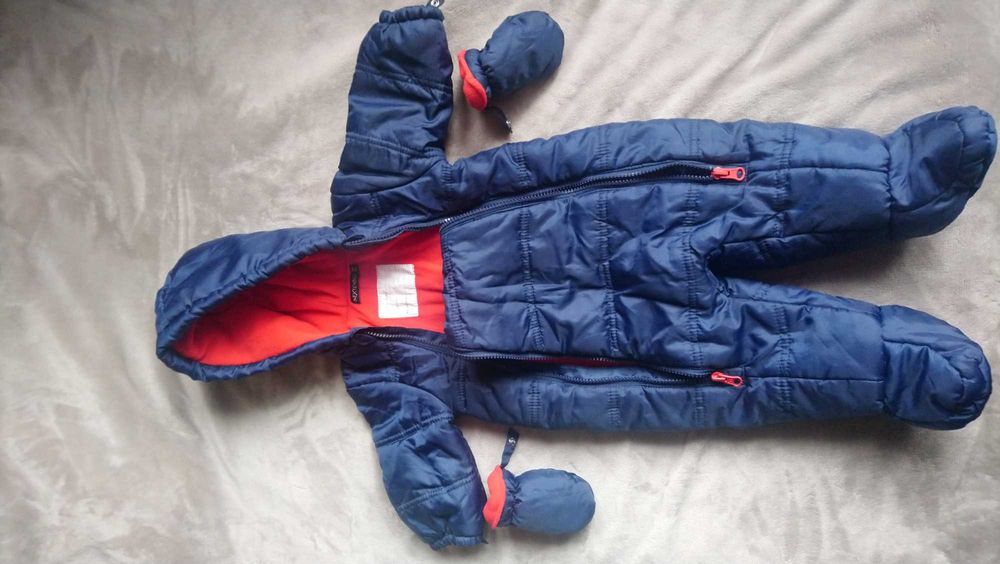 Salopeta bebe iarna nr 68 pt 3-6 luni