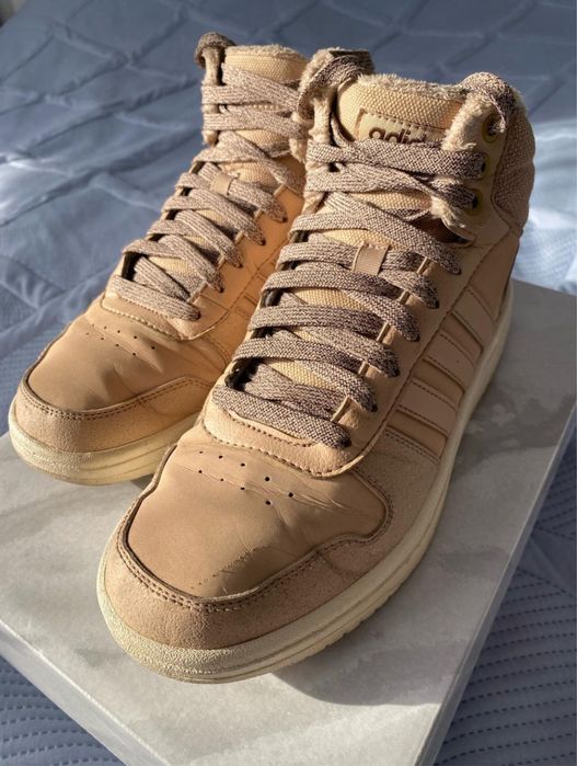 Кроссовки Adidas утепленные