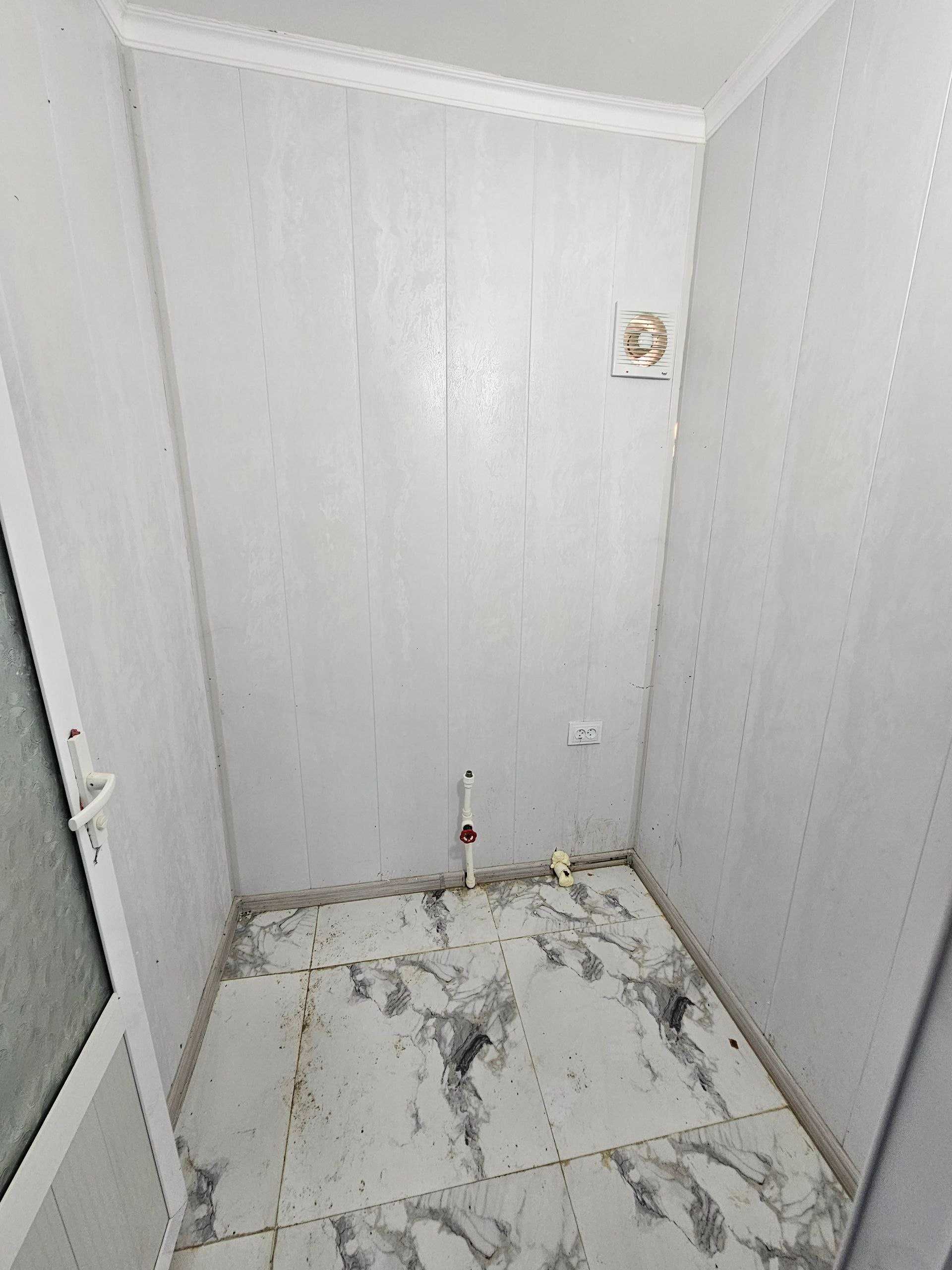 Shaxrimiz markazidan tayyor do'kon podvali bilan birga sotiladi.