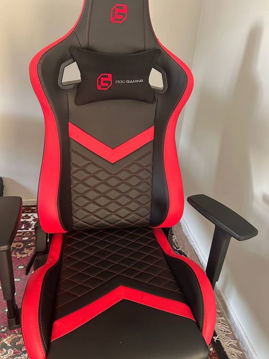 Манитор и кресло