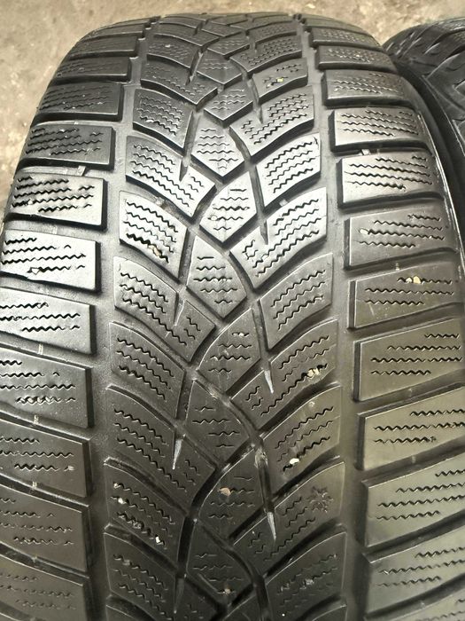 2x Anvelope iarna 215/55 R17 - GoodYear Ultra Grip Performance +
