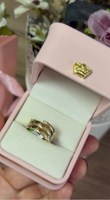 Кольцо змейка 17 размер золото 3.4грамма