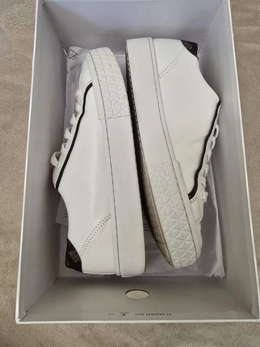 Sneakers Guess Pardie6 FLJPR6 ELE12 Alb