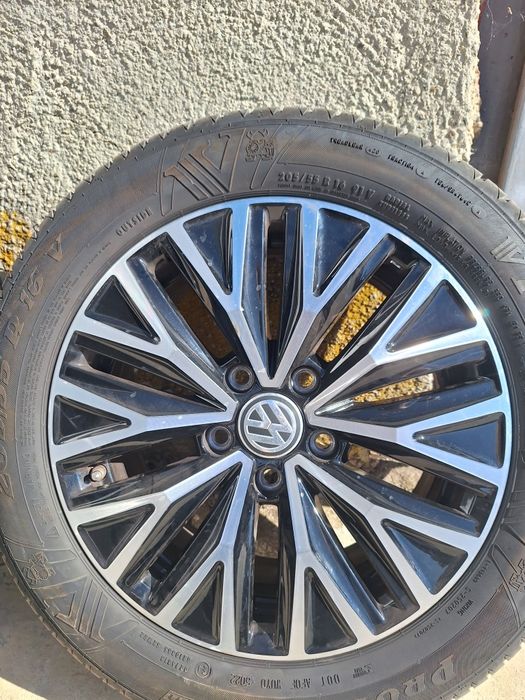 Джанти с гуми за Голф 5.. отлични