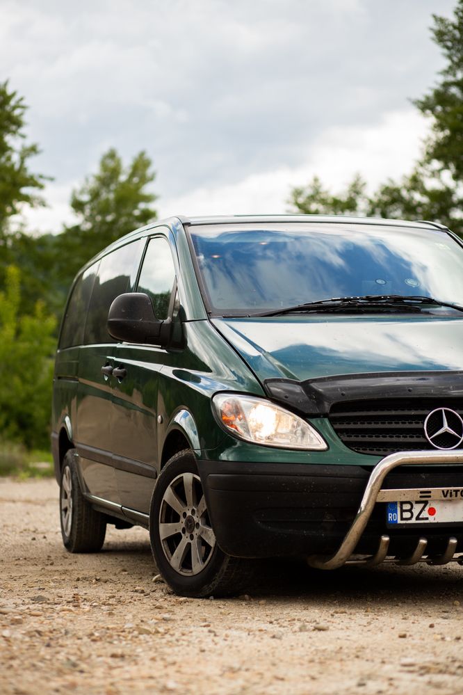 Vând Mercedes Vito