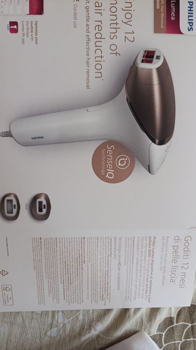 Epilator IPL Philips Lumea Seria 8000 nou