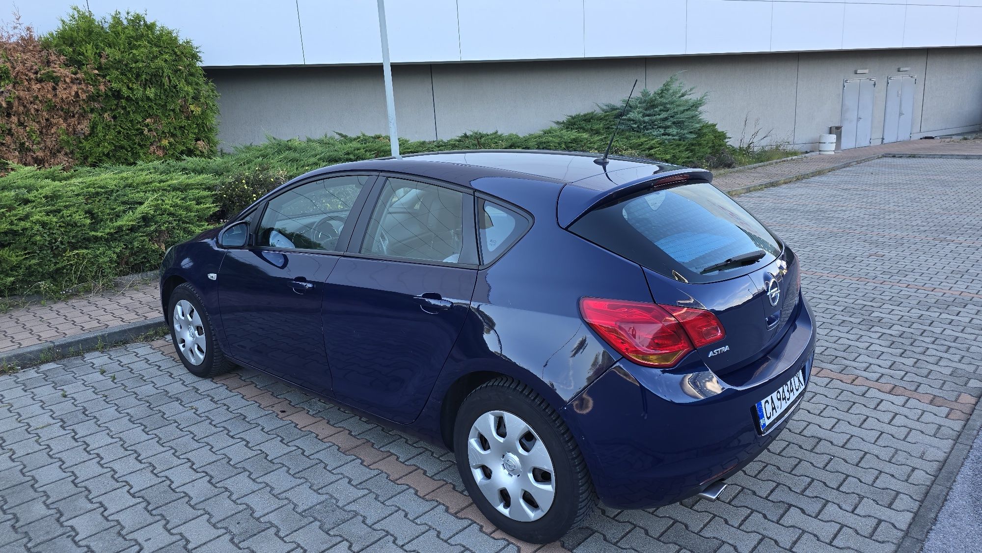 OPEL ASTRA J 1.4 Turbo 2011 година, (Пълна сервизна история)
