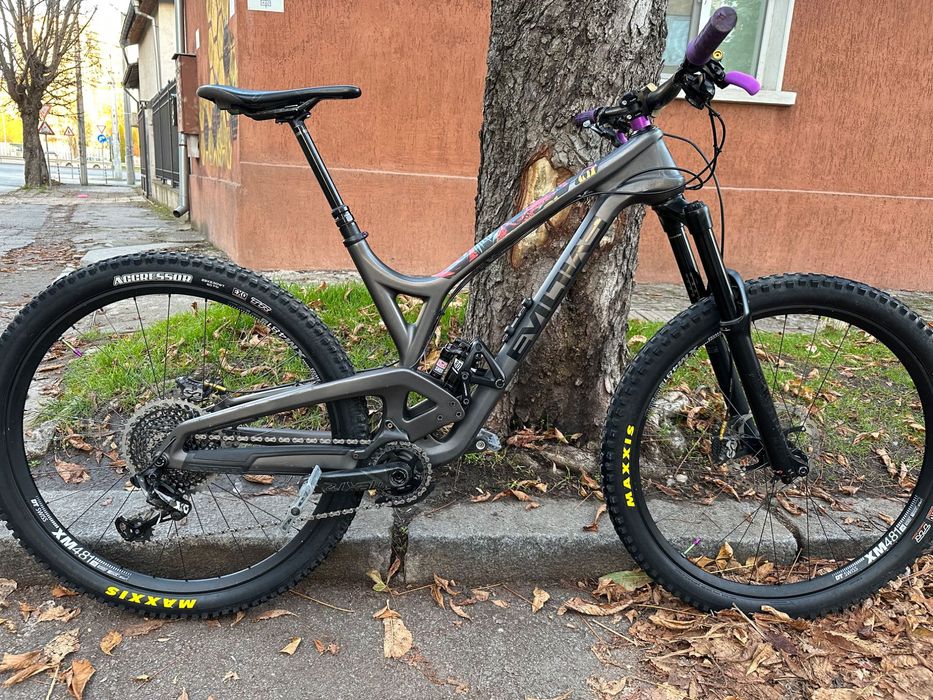 Карбоново ендуро Evil Insurgent 29