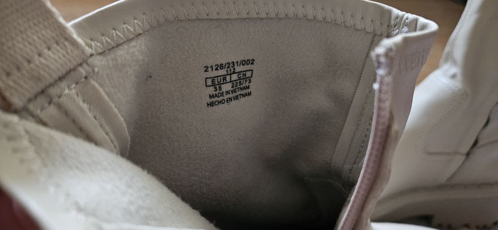 Ghete noi Zara nr 35