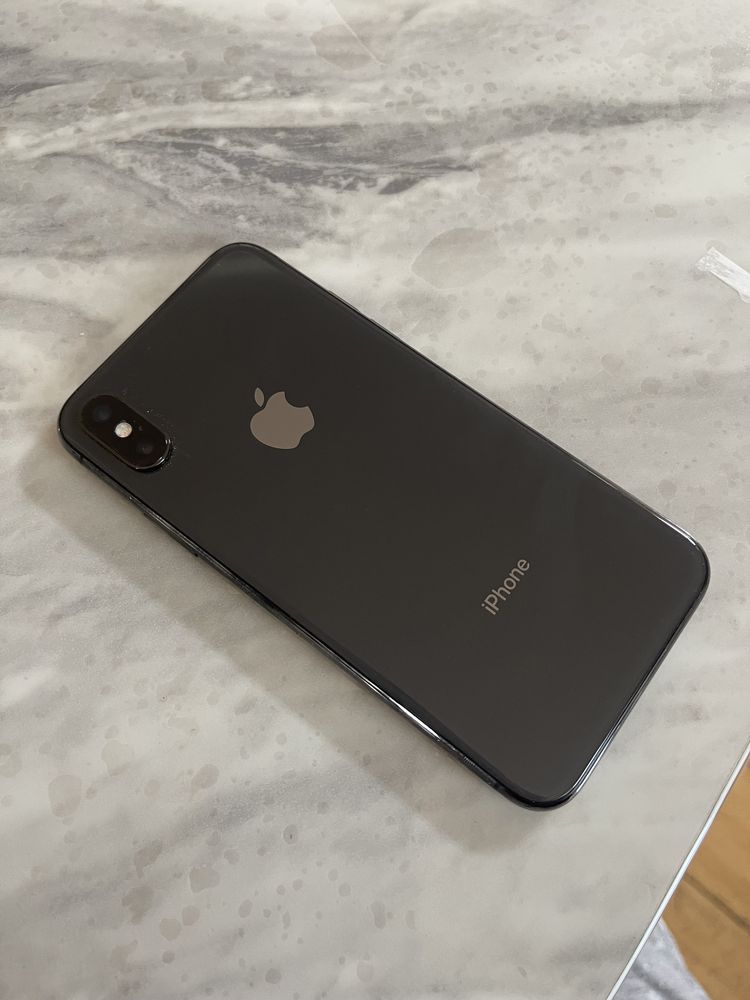 Продам айфон Х .  Продам Iphone 10