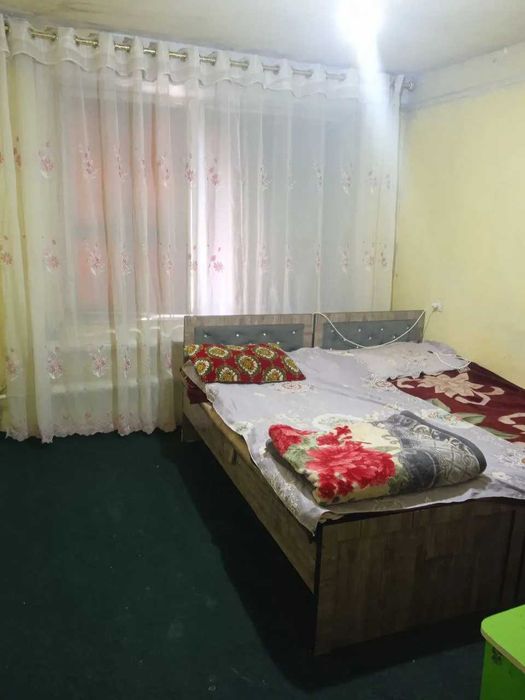 Дом сотилади Катта Курган шахарда 3-хона бешинчи етаж.улитца Амур Темр