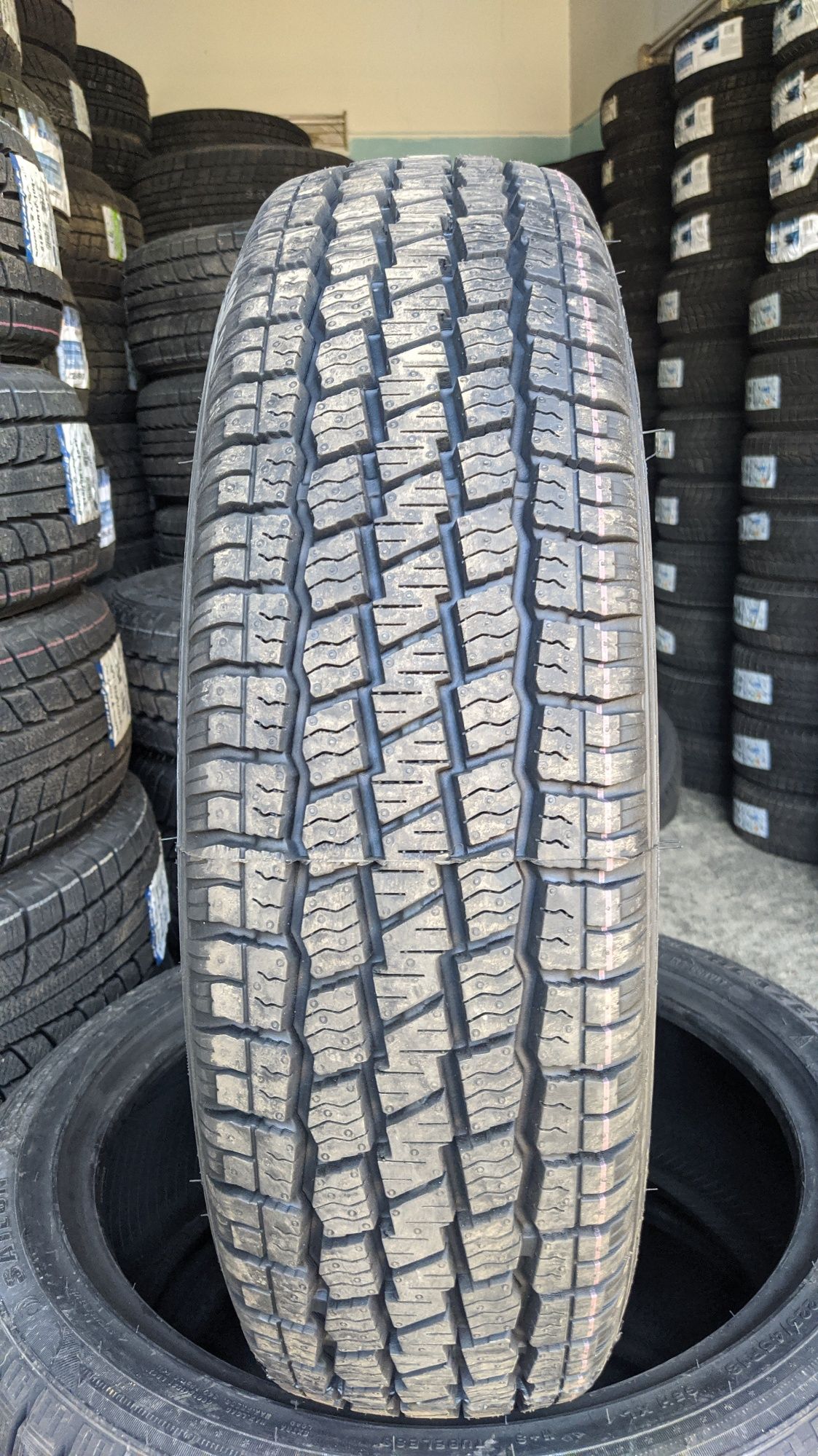 185/75R16C Triangle TR767