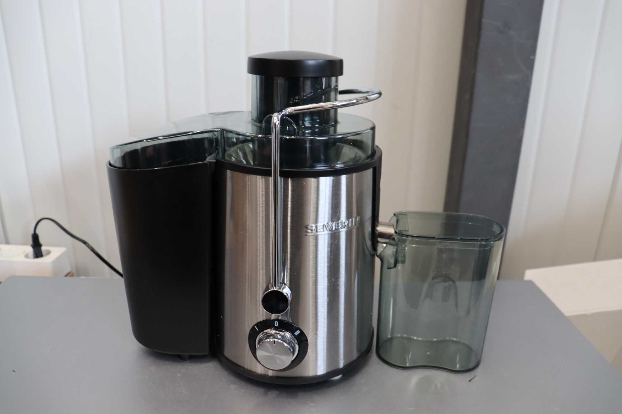 Сокоизстисквачка, с контейнер за сок, 0,500ml, 400W,неръждаема стомана