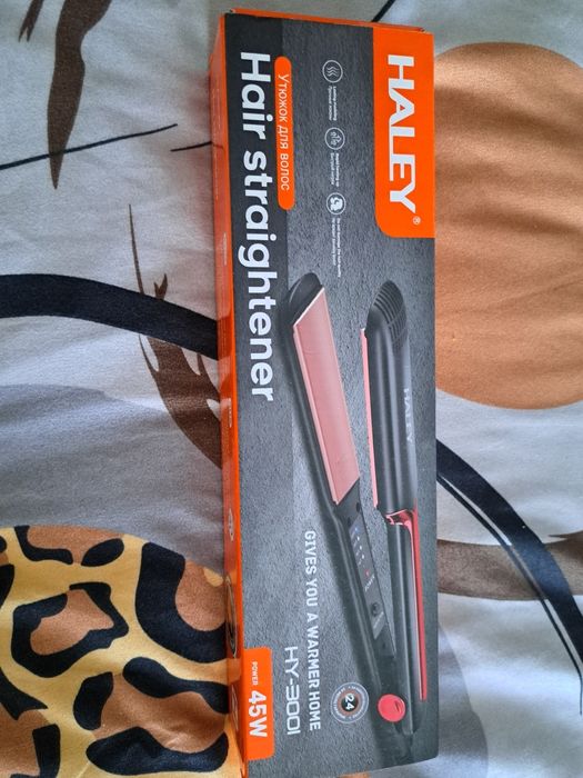 Placa Profesionala de Indreptat Parul HALEY HY-3001